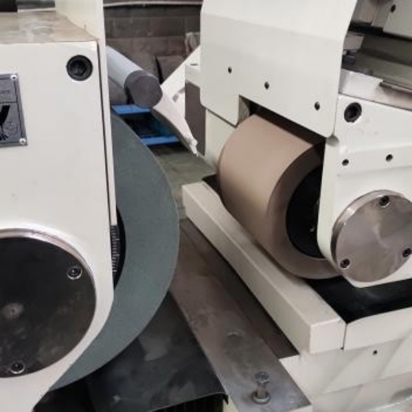 Rectificadora manual sin centros serie 18