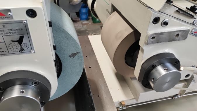 18 Series Manual Centerless Grinding Machine